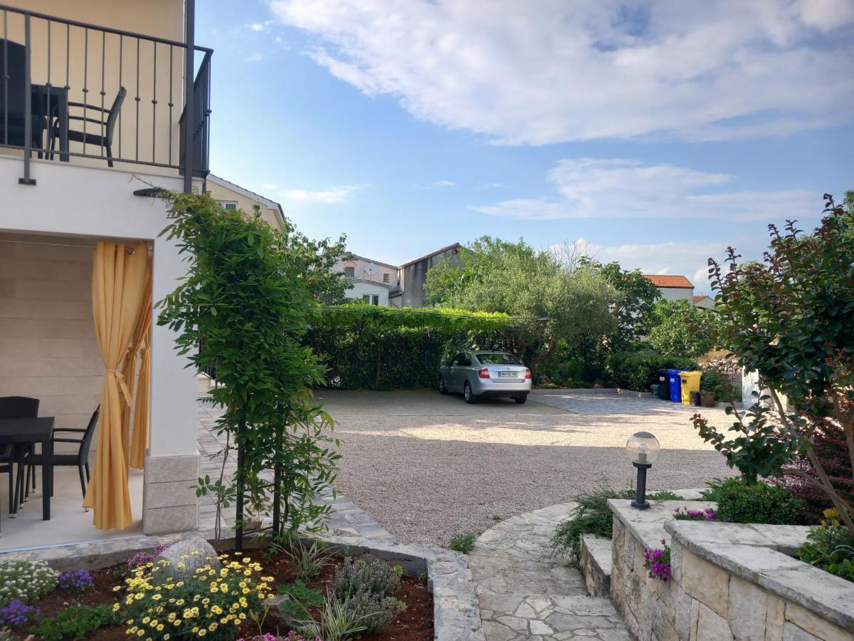 Apartman Ivona U Prizemlju Malinska Zewnętrze zdjęcie
